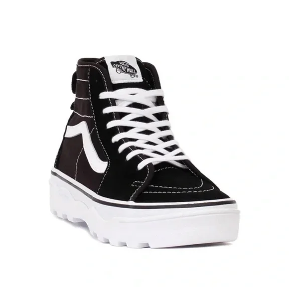 Vans WMNS Sentry Sk8-Hi
Black/White
VN0A5KY5BA2
Sneakers - Picture 5 of 16